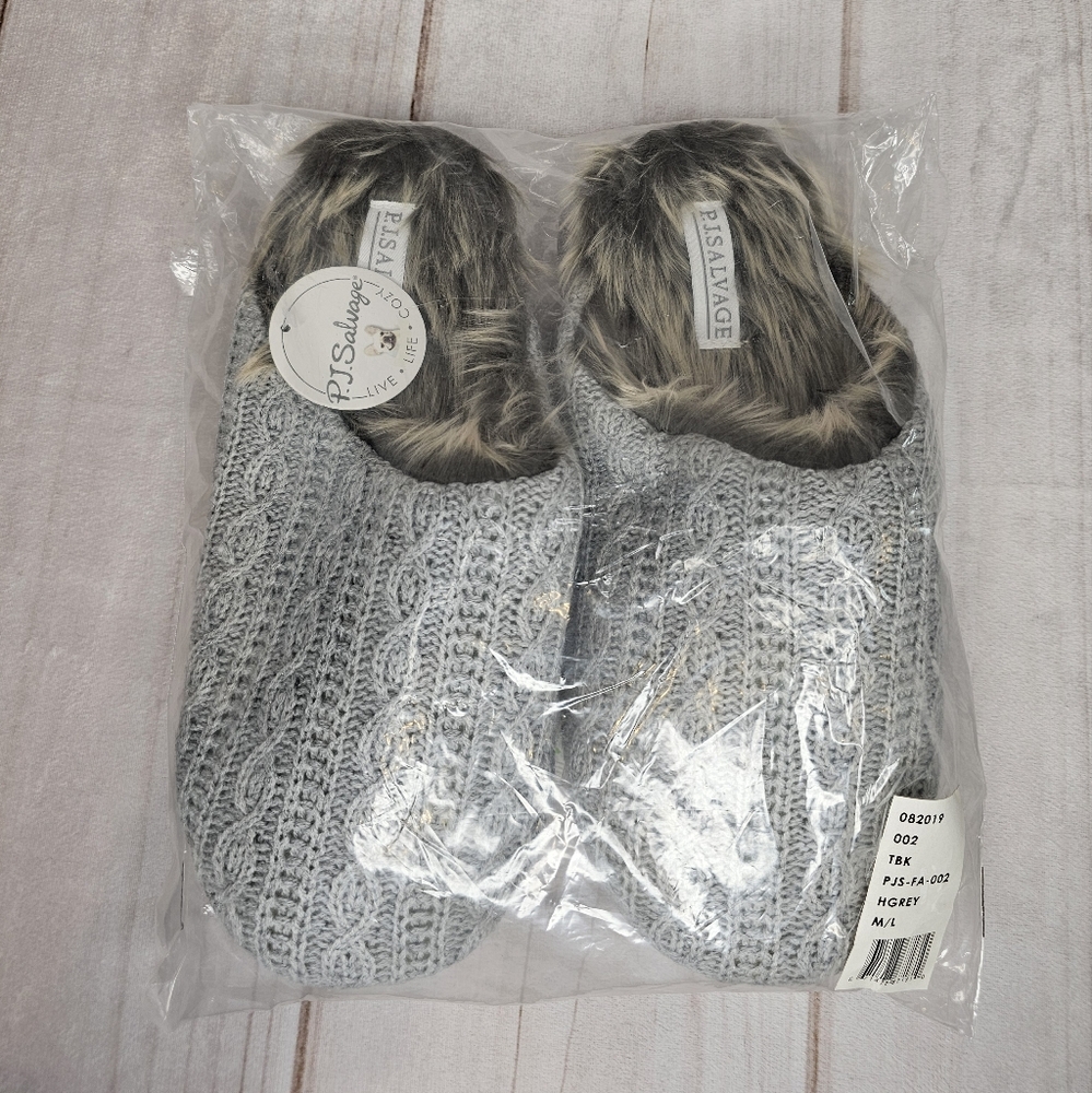 P.J. SALVAGE Faux Fur Slippers M/L